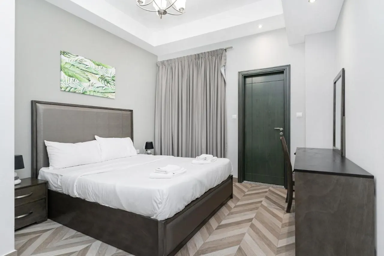 Spacious Apt I Unique I Canal View I 4 Bedrooms 01 Dubaï