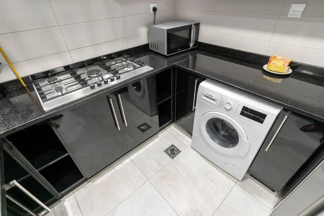 Spacious Apt I Unique I Canal View I 4 Bedrooms 01 Émirats arabes unis